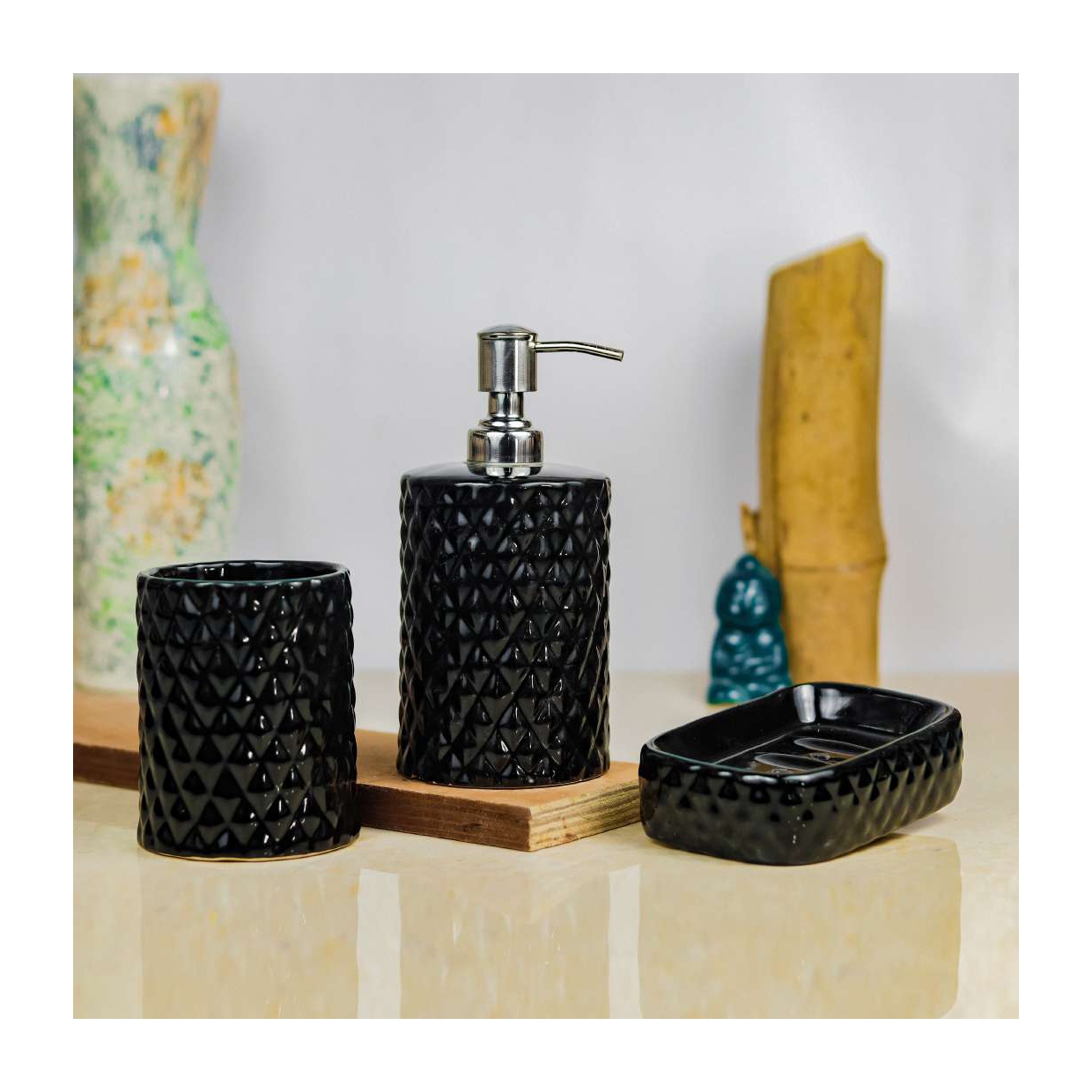 Abstract Bath Accessories Set of 3 - Image 2