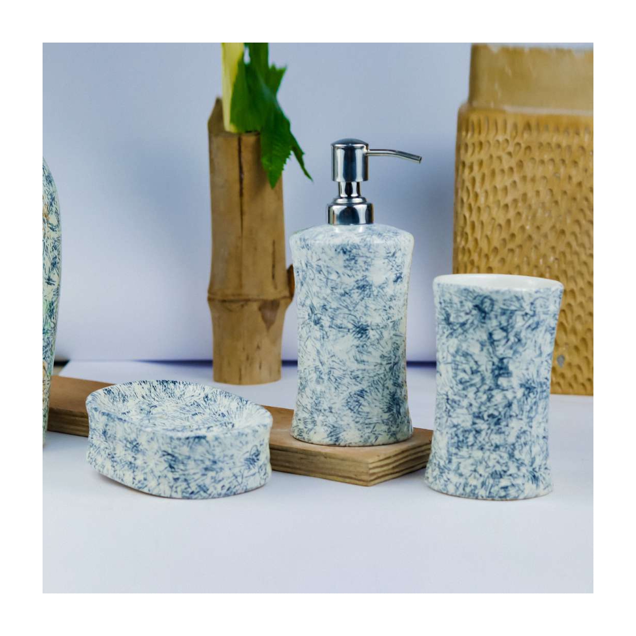 Bathroom Accessories Set of 3 - Image 3