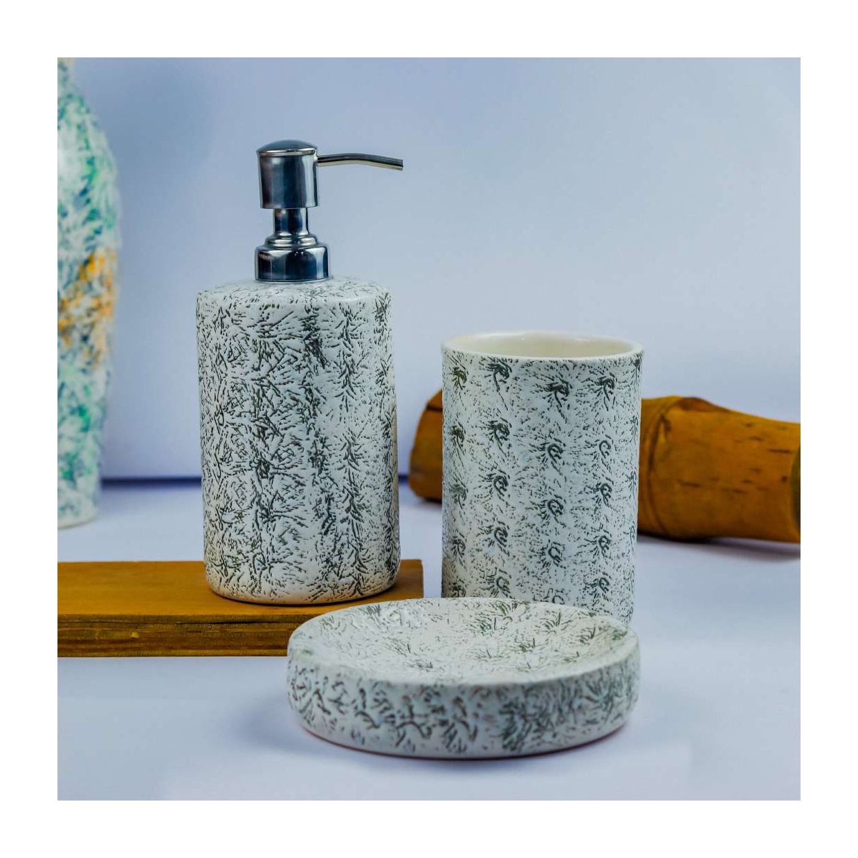 Bathroom Accessories Set of 3 - Image 5