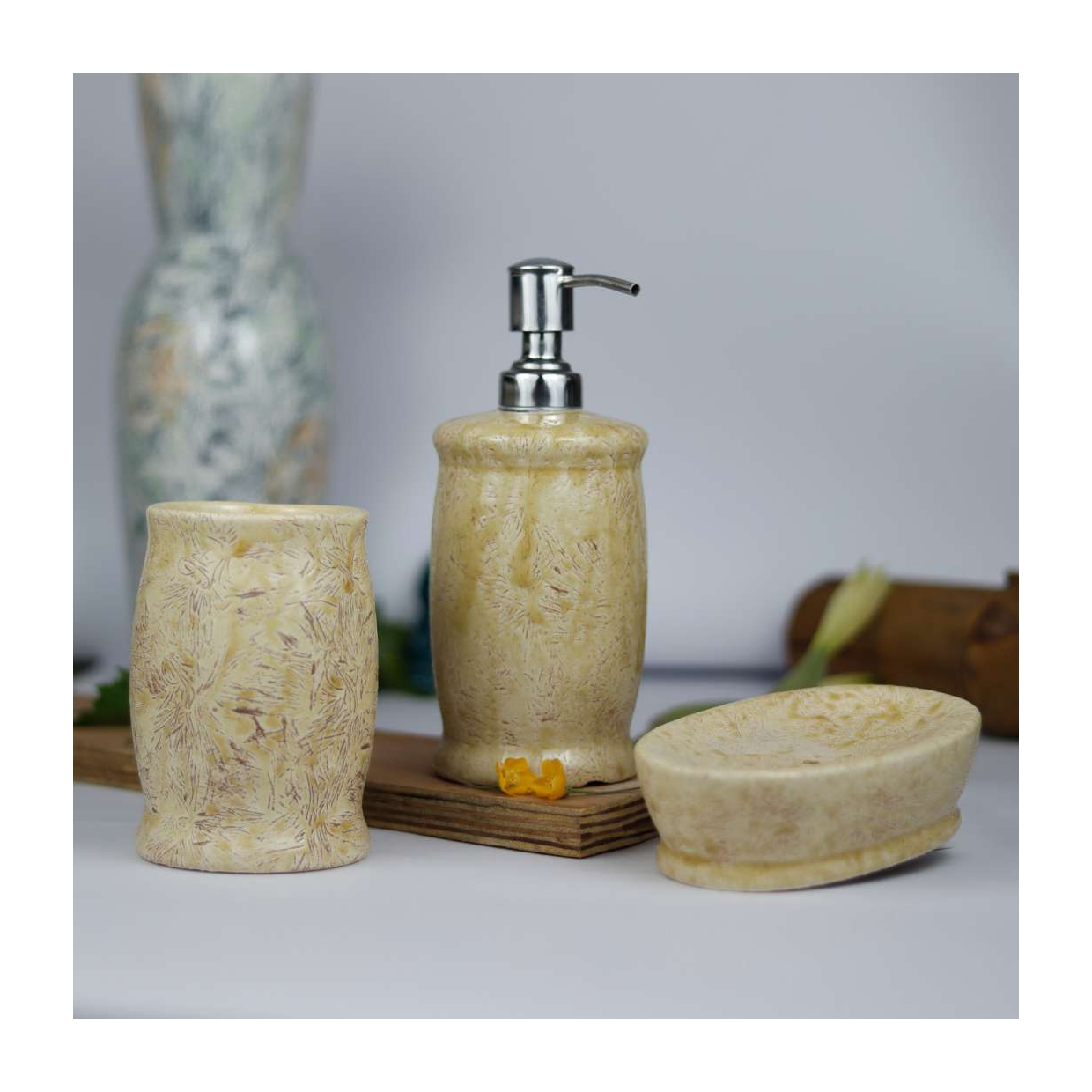 Bathroom Accessories Set of 3 - Image 6