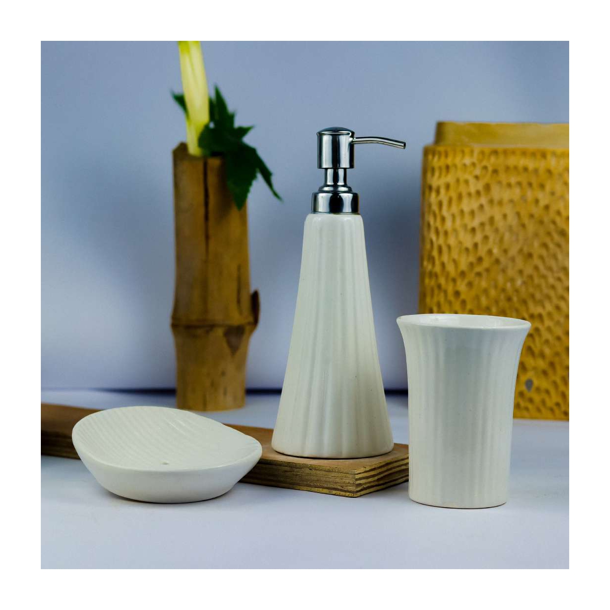 Elegant Look Bathroom Set of 3 - Image 5