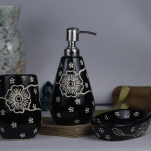 Monochrome Bloom Bath Accessory Set