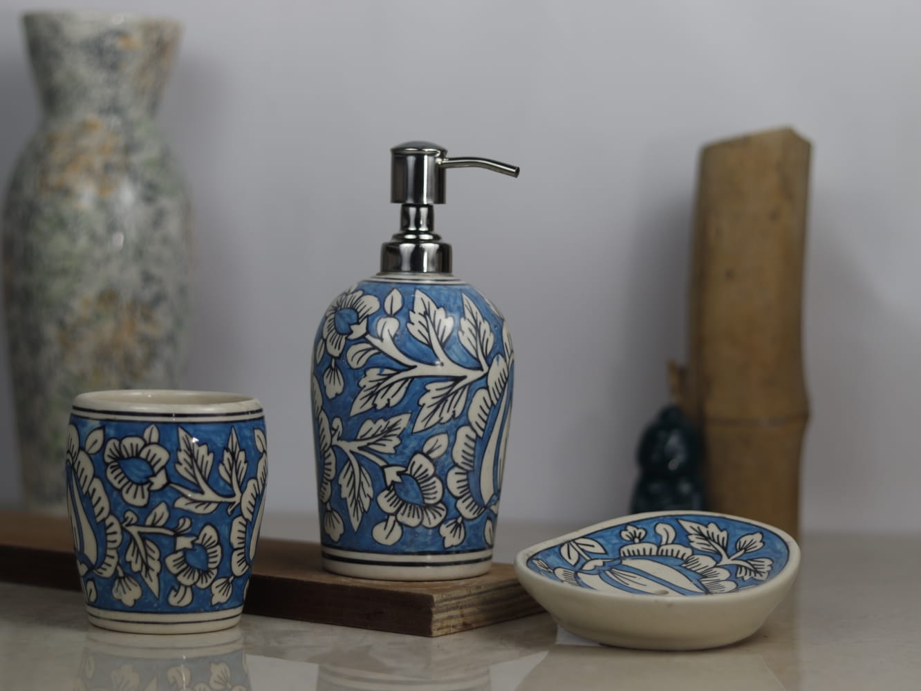 Hand-Painted Ceramic Bath Set - Image 16