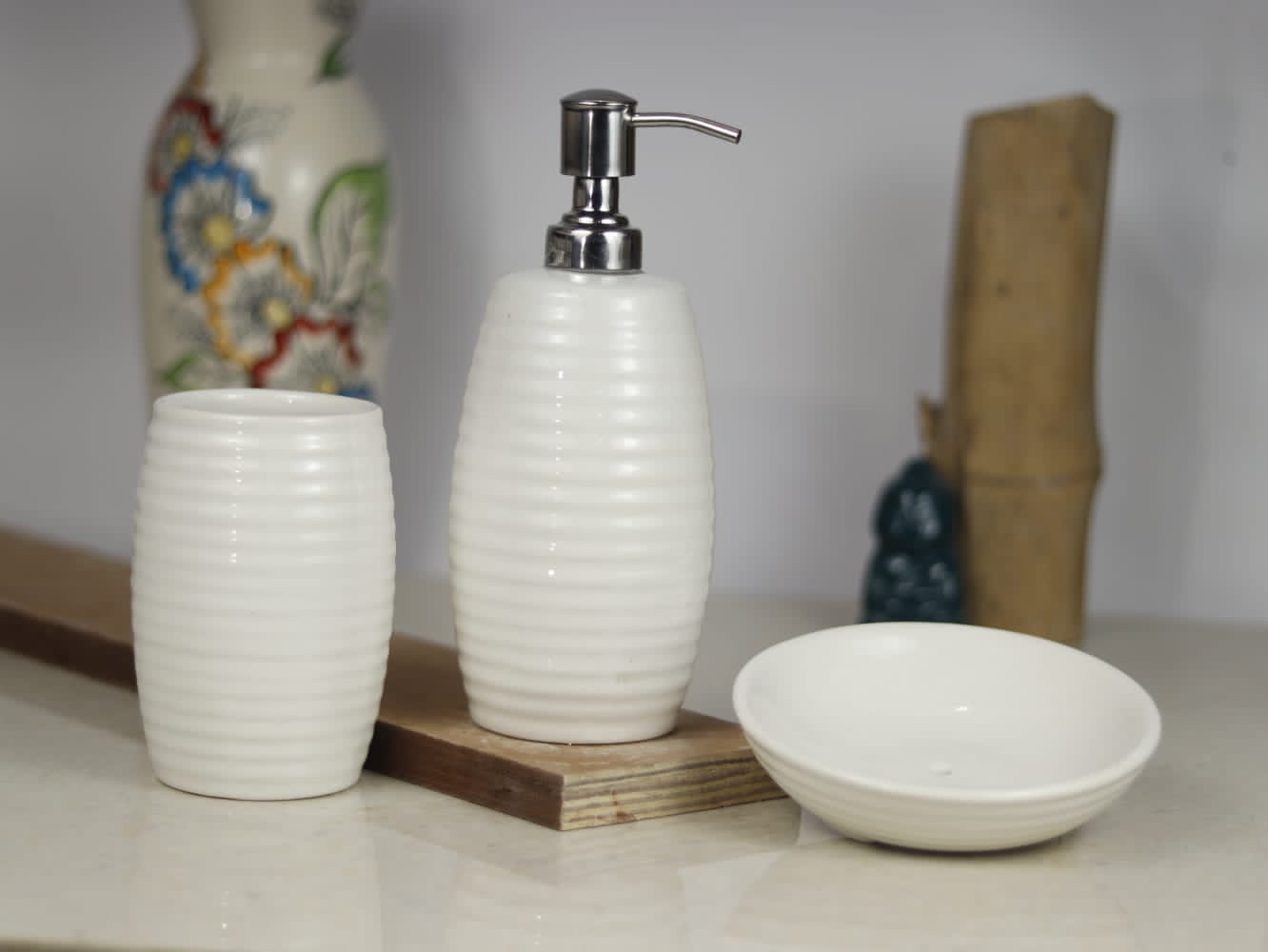 Ribbed Round Design Set of 3