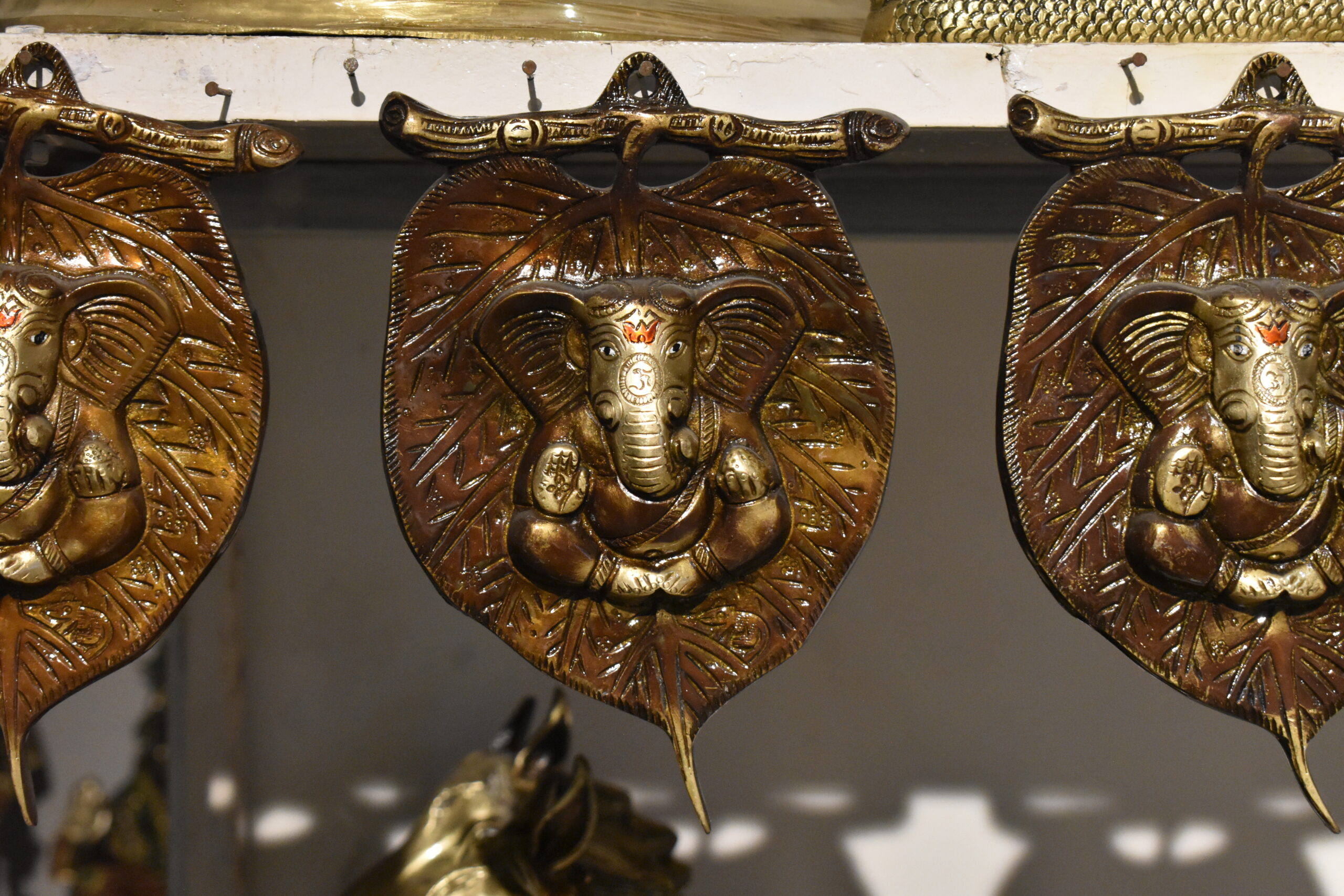 Brass Pan Ganesh Wall Hanging (8") - Image 3