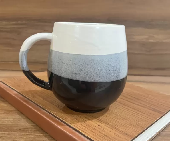 Black & White Coffee Mug – 500 ml - Image 3